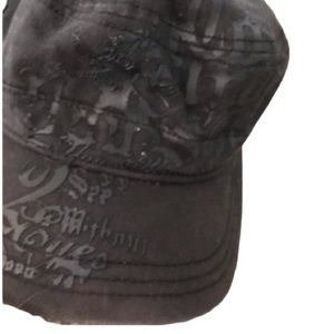 Express Men’s / unisex  black cap , great for beach pair with denim